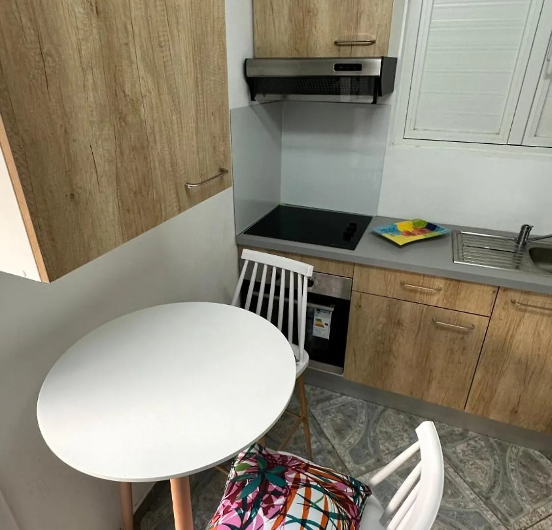 Homestay Le Nid D'Oiseau Studio Meuble Climatise Chez L'Habitant Apartment Deshaies